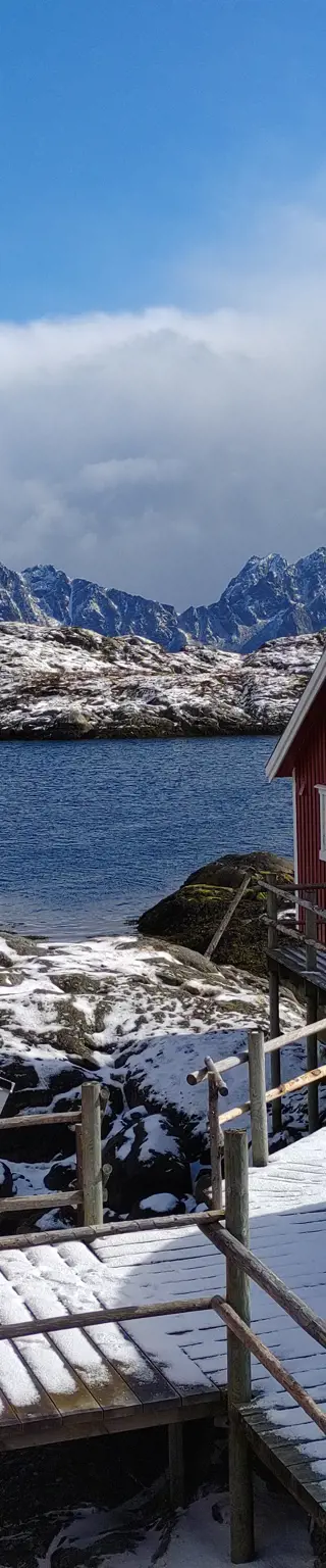 Übernachte im traditionellen Rorbuer